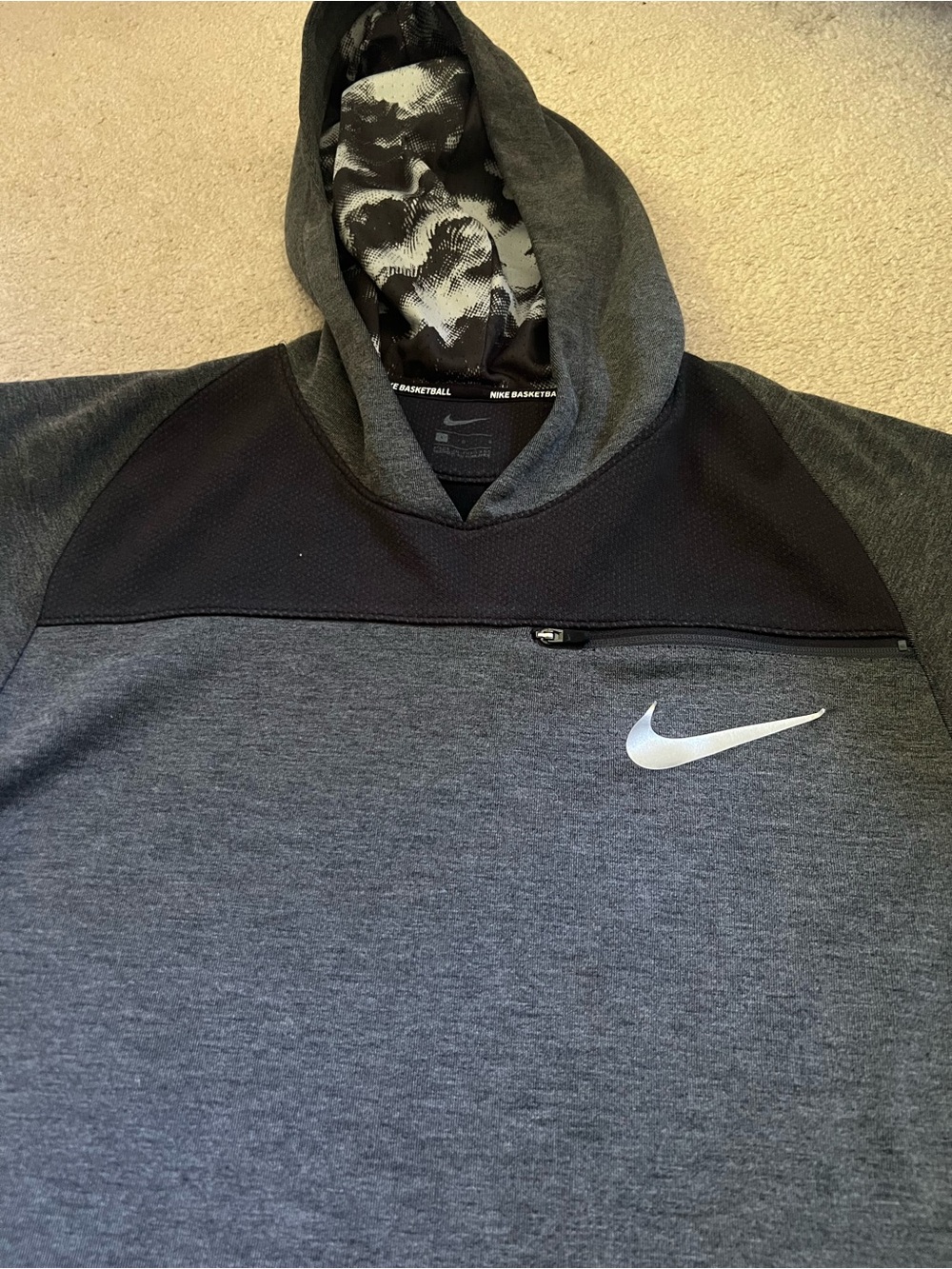 Nike Basketball Men's Gray and Black Pullover Hoodie with White Swoosh